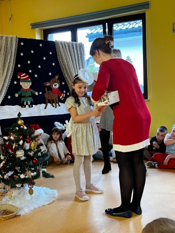 7acd81c4-5a0e-4f19-a856-21df3ea98932