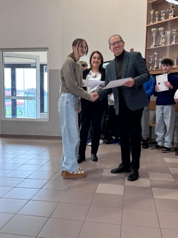 79bcef25-f0d1-480e-85b7-df83c9a580a2