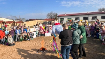 66ae0f3c-6b53-43c7-ae0c-4baadd04fb32