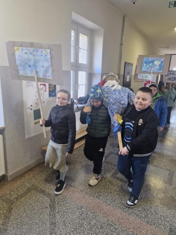 5633b044-b002-4254-be60-fc3dc0c30f21