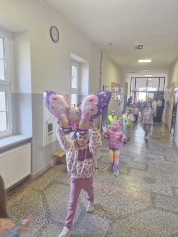 99240c23-3392-4d5d-ab02-93b94bf8d300